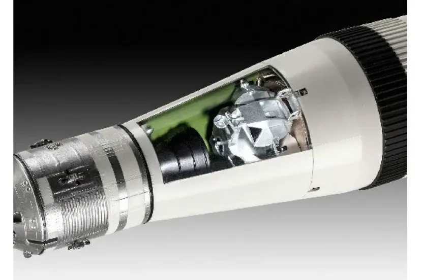 Apollo 11 Saturn V Rocket>REVELL Best
