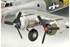 B-17G Flying Fortress><noscript><img width=