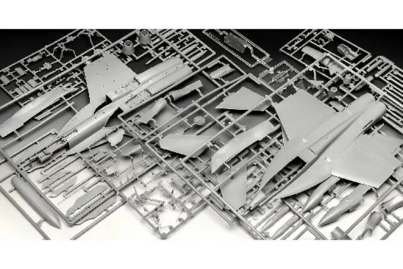 F/A-18E Super Hornet>REVELL Hot