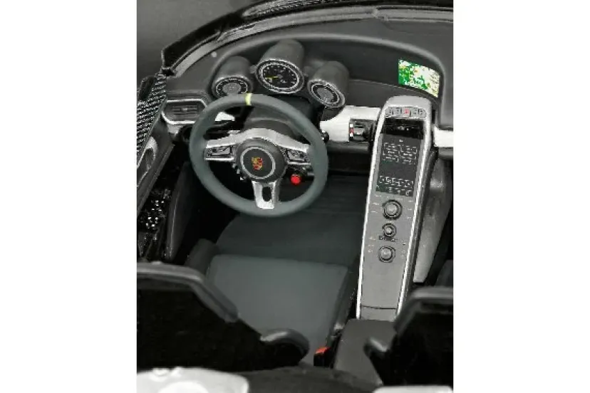 Porsche 918 Spyder>REVELL Clearance