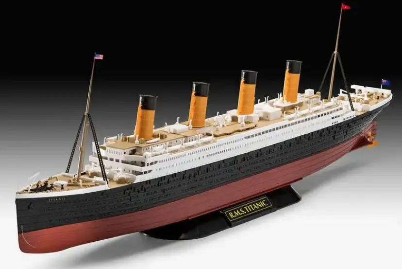 R.M.S. Titanic 1:600 click system>Revell