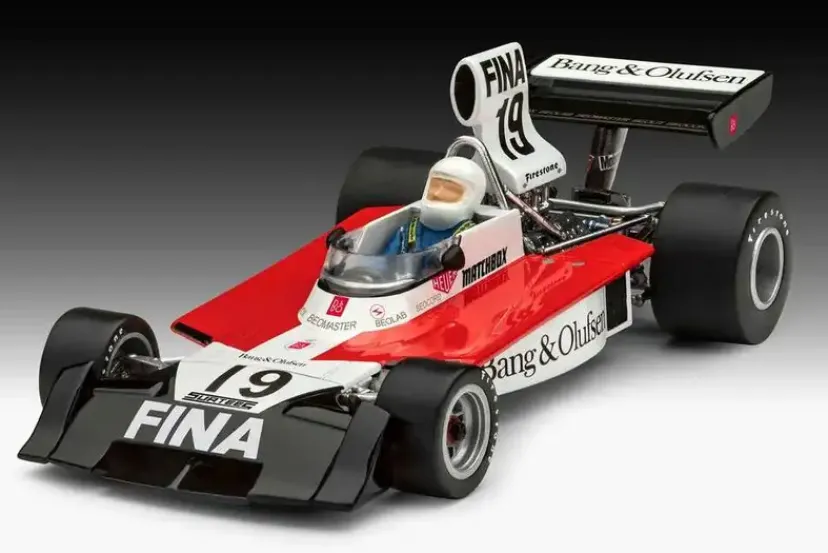 Surtees TS16/03 1:32>Revell Hot