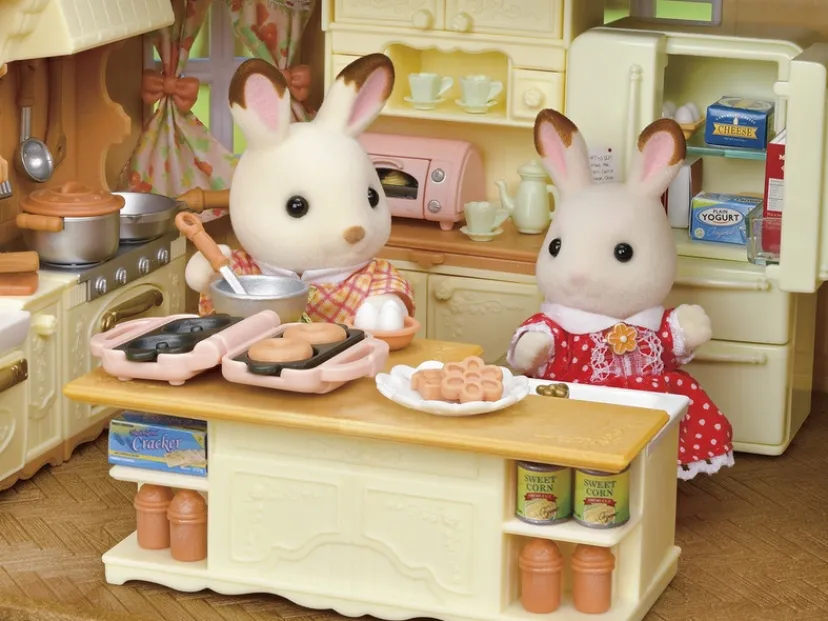 Byhus med Lys - med hemmeligt loftsrum>Sylvanian Families Sale