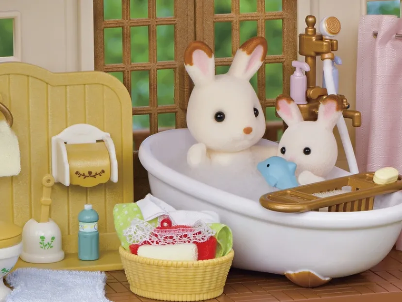 Byhus med Lys - med hemmeligt loftsrum>Sylvanian Families Sale